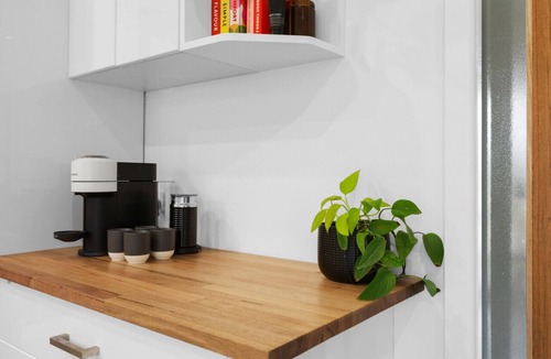 Warrnambool House | 3 bedroom, pet friendly home CBD