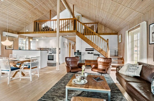 Hojslev House | 3 bedroom pet friendly home in Højslev
