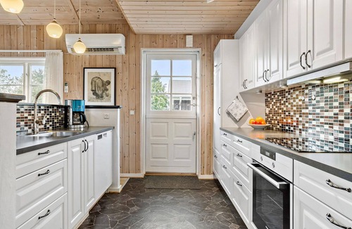 Hojslev House | 3 bedroom pet friendly home in Højslev