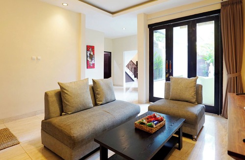 Sanur Kauh Villa | 3 Bedroom Pool West Sanur - Lake House