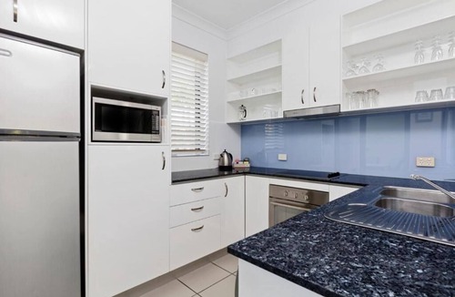 Marcoola Apartment | 3 Bedroom Poolside Villa