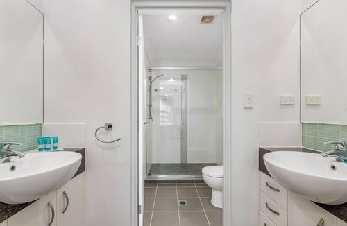 Marcoola Apartment | 3 Bedroom Poolside Villa