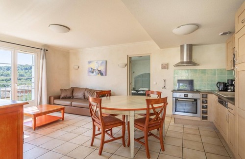 Callian Apartment | 3-Bedroom Provencal Retreat for 8