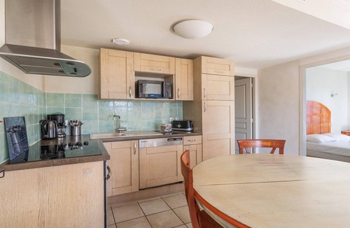 Callian Apartment | 3-Bedroom Provencal Retreat for 8
