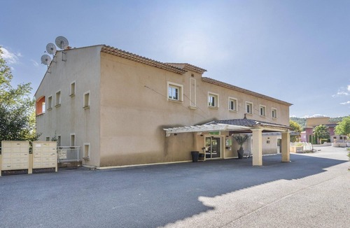 Callian Apartment | 3-Bedroom Provencal Retreat for 8
