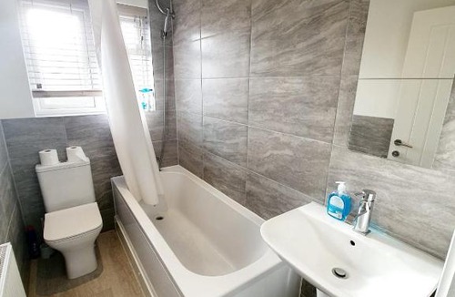 Rayleigh Apartment | 3 Bedroom Rayleigh Apartment