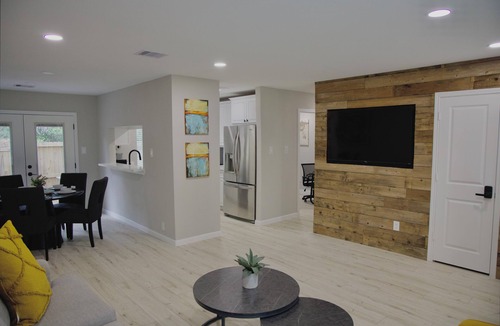 Panther Creek House | 3-bedroom Remodeled Home in Prime Location