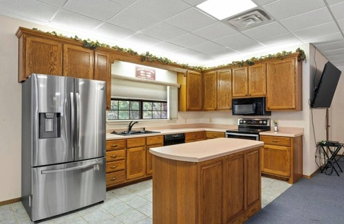 Winnsboro Resort | 3-bedroom resort in delightful Winnsboro with bar, pool table, shuffleboard