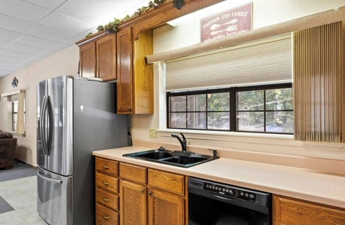 Winnsboro Resort | 3-bedroom resort in delightful Winnsboro with bar, pool table, shuffleboard