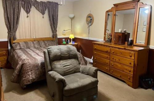 Hendersonville House | 3-Bedroom Retreat with Private Yard