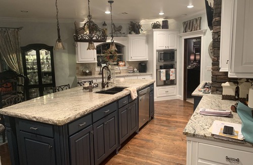 Wagoner County House | 3-bedroom Rustic Charm Home Outdoor Kitchen, pool. Hot Tub + 2 fireplaces
