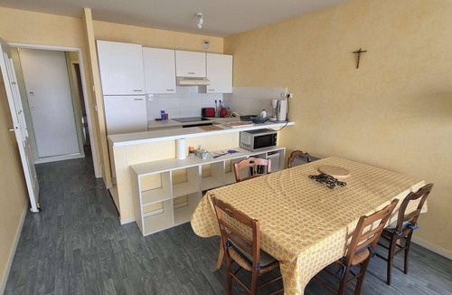 Stella-Plage Apartment | 3-bedroom sea view apartment in Stella-Plage, pets allowed