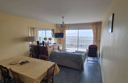 Stella-Plage Apartment | 3-bedroom sea view apartment in Stella-Plage, pets allowed