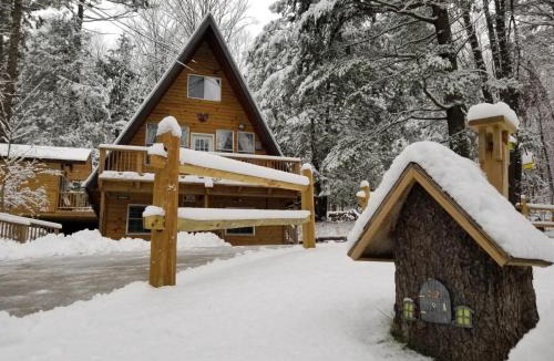 Fishs Eddy House | 3 Bedroom - Self-Care PineHouse