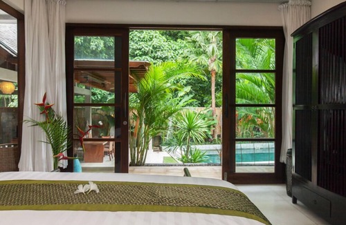 Batubelig Villa | 3 Bedroom Seminyak Private Pool Villa