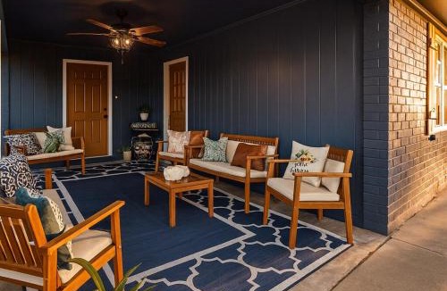 Marksville Villa | 3 Bedroom - Sleeps 10 - The Lagniappe Escape