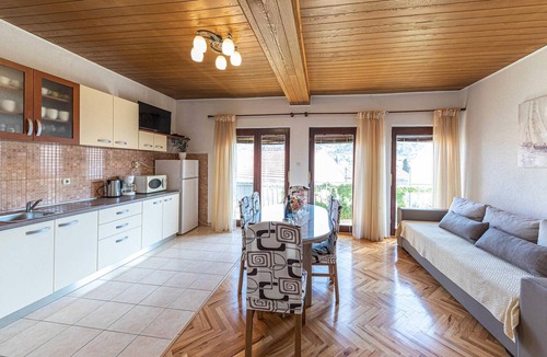 Marina Apartment | 3 bedroom stunning apartment in Marina