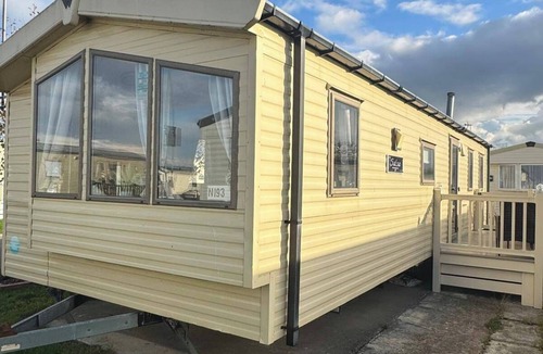 Rhyl Ski Chalet | 3 Bedroom Stunning Caravan Justin