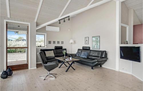 Krejbjerg House | 3 Bedroom Stunning Home In Ejstrupholm