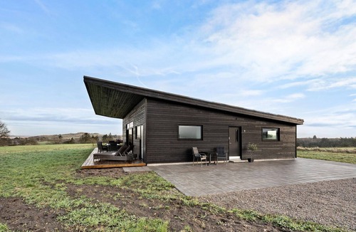 Hjarbæk House | 3 bedroom stunning home in Løgstrup