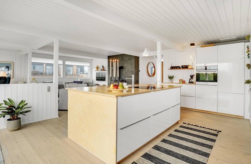 Grønninghoved Strand House | 3 bedroom stunning home in Sjølund