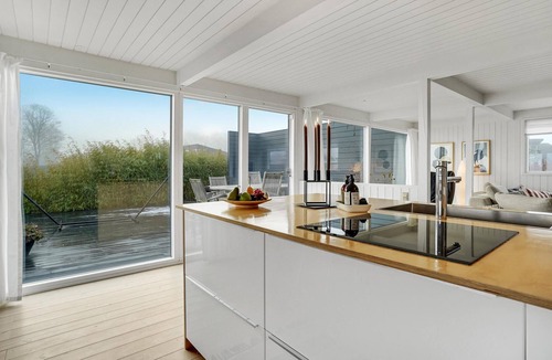 Grønninghoved Strand House | 3 bedroom stunning home in Sjølund