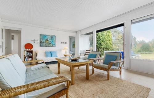 Rageleje House | 3 Bedroom Stunning Home In Vejby