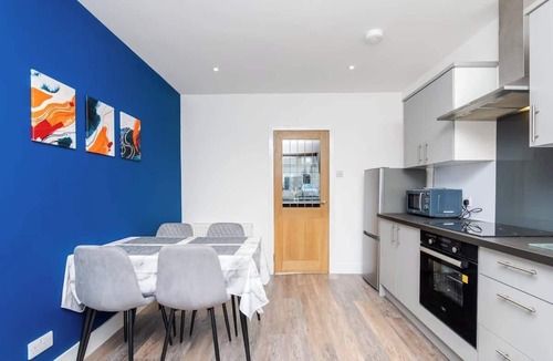 Bucksburn Apartment | 3 Bedroom Stylish Ground Floor Flat