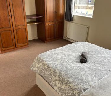 Thundersley Apartment | 3 Bedroom Thundersley Apartment