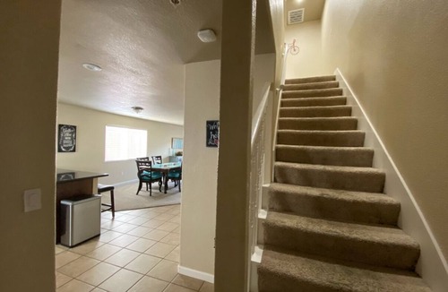 Modesto House | 3-bedroom townhome in charming Modesto with AC