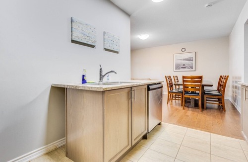 Markham House | 3-bedroom townhome in fabulous Markham with 2 patios
