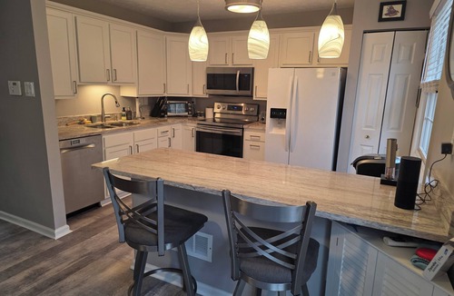 Oakdale House | 3-bedroom townhome in serene community