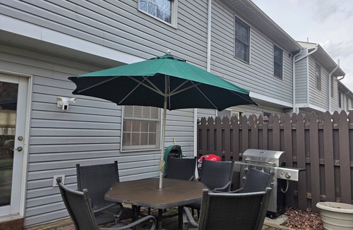 Oakdale House | 3-bedroom townhome in serene community