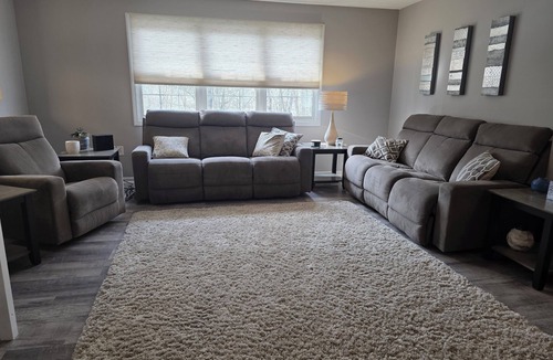 Oakdale House | 3-bedroom townhome in serene community