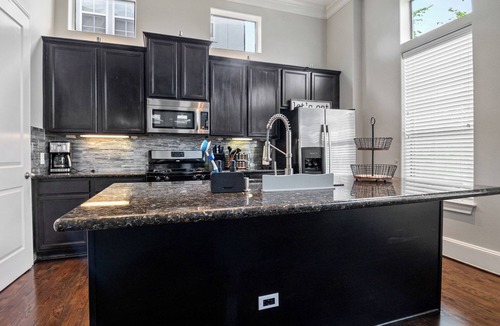 Lazybrook/Timbergrove House | 3-bedroom townhome in wonderful Houston with cool AC