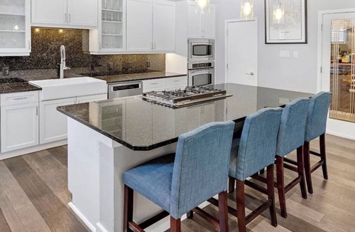 Uptown House | 3-bedroom townhome in wonderful Dallas with AC, WiFi
