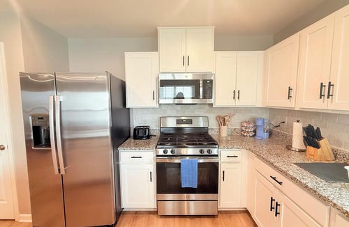West Seneca House | 3-bedroom townhome minutes from Highmark Stadium and downtown Buffalo