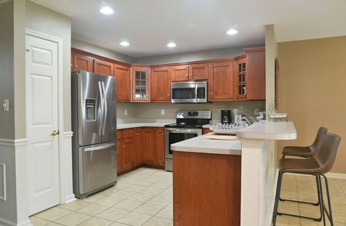 Enola House | 3-bedroom townhouse close to Mechanicsburg, Camp Hill, Harrisburg and Hershey