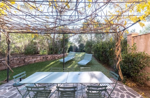 La Motte House | 3 BEDROOM TOWNHOUSE WITH GARDEN (N°425)