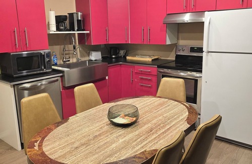 Terra Nova Apartment | 3 bedroom unit, 7 people sleep on down stairs, ground floor