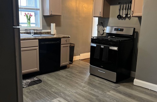 Buffalo Apartment | 3 Bedroom Unit for Travel Working Professionals
