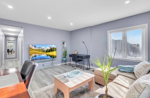 Windsor Apartment | 3 Bedroom Upper Unit in the Heart of Windsor
