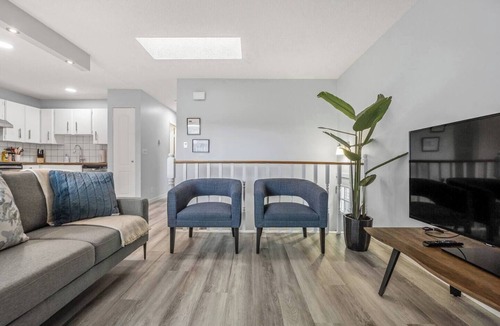 Montgomery House | 3-Bedroom Upper Unit Near Bow River with Yard