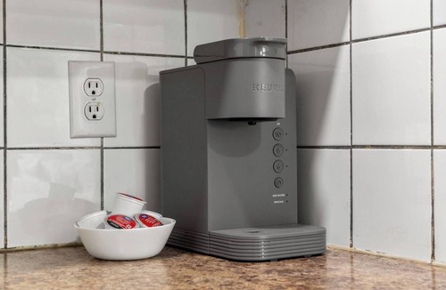 Montgomery House | 3-Bedroom Upper Unit Near Bow River with Yard