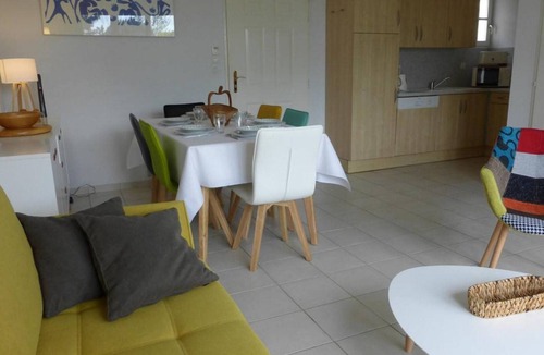 L'Aiguillon-sur-Vie House | 3-bedroom vacation home with heated pool 6 beds