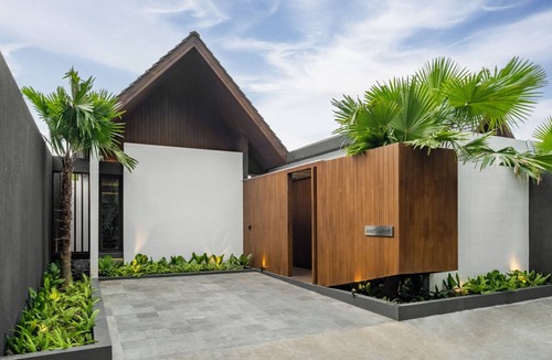 Sayan Villa | 3-bedroom villa in amazing Bali with cool AC breeze