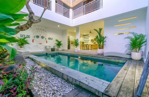 Legian House | 3 Bedroom Villa in Central Location Seminyak