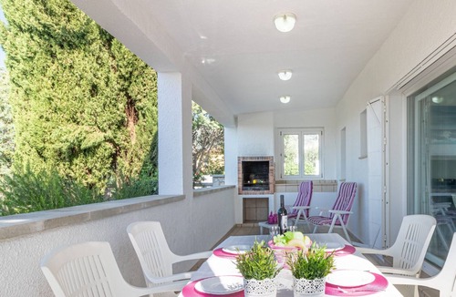 Roses Town Center Villa | 3 bedroom villa in Roses near the beach