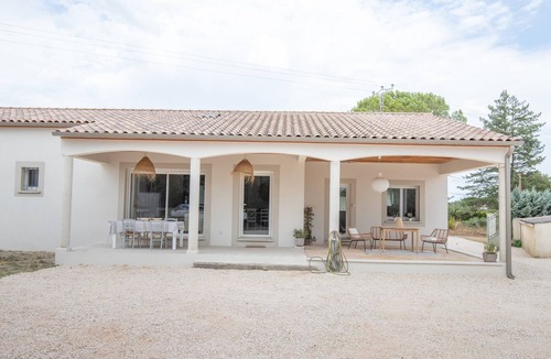La Bruguiere Villa | 3 Bedroom Villa in La Bruguiere