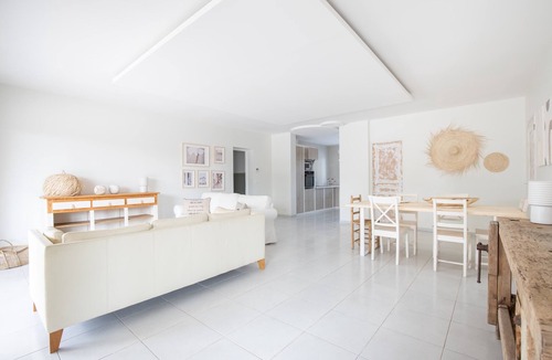 La Bruguiere Villa | 3 Bedroom Villa in La Bruguiere